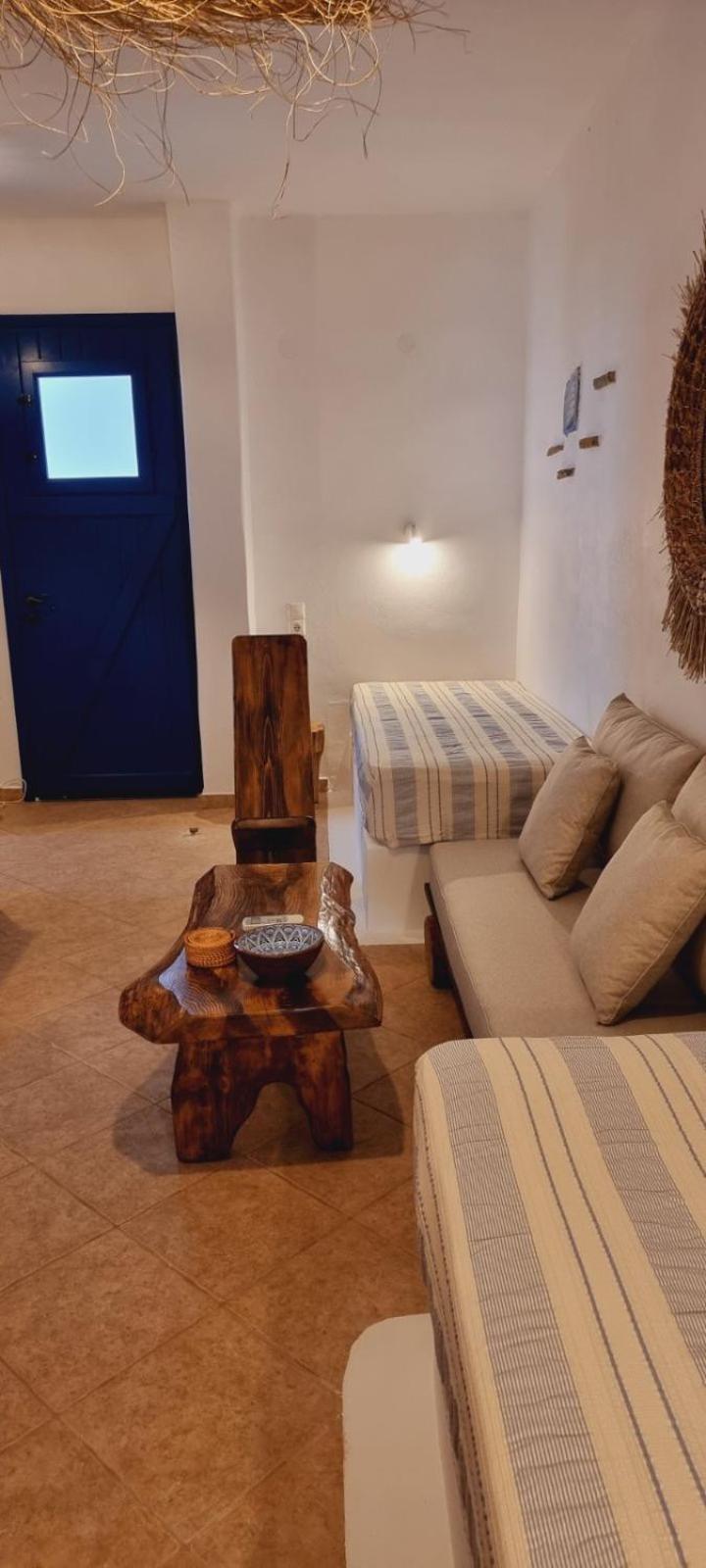 Syros Apartments Suites Chryssonisos Kini Exteriör bild