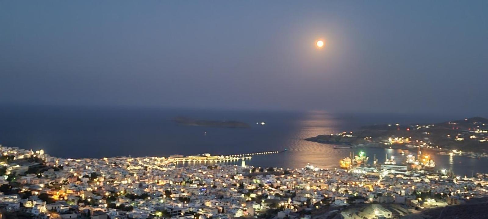 Syros Apartments Suites Chryssonisos Kini Exteriör bild