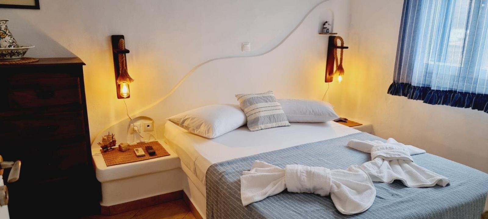 Syros Apartments Suites Chryssonisos Kini Exteriör bild